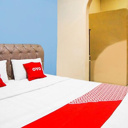 Oyo 92076 Sky Residence Cengkeh Medan Dış mekan fotoğraf