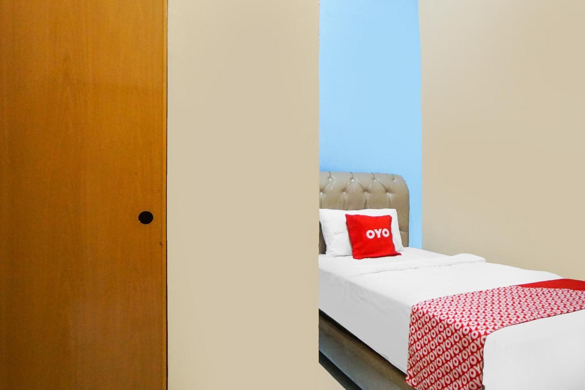Oyo 92076 Sky Residence Cengkeh Medan Dış mekan fotoğraf