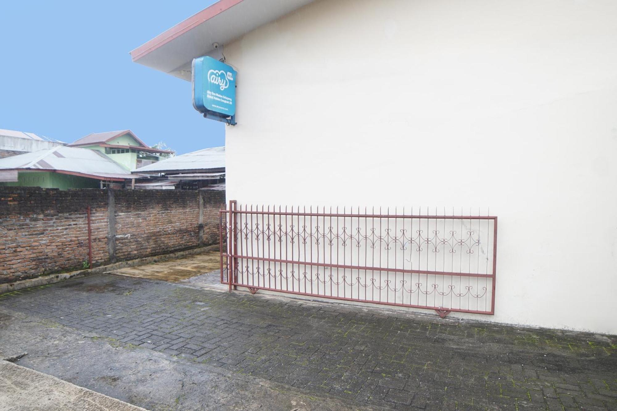 Oyo 92076 Sky Residence Cengkeh Medan Dış mekan fotoğraf